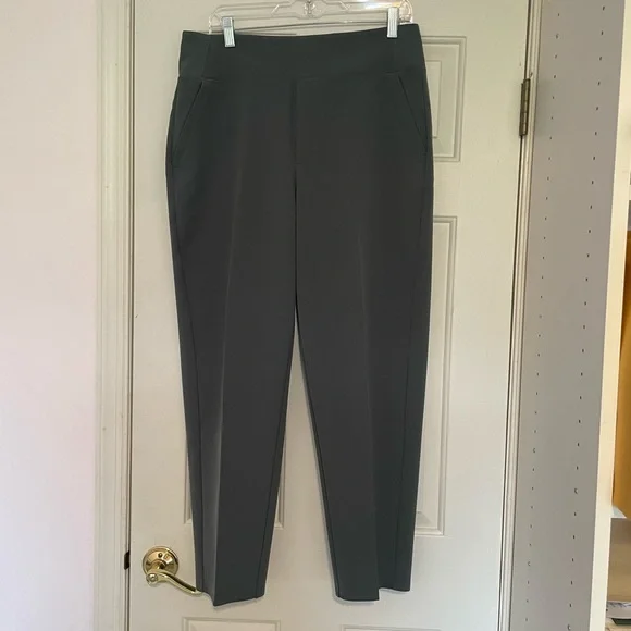 ATHLETA Women’s Endless Pant in Bali Green Straight Leg Ankle #533636-02 Size 14 - Picture 3 of 8